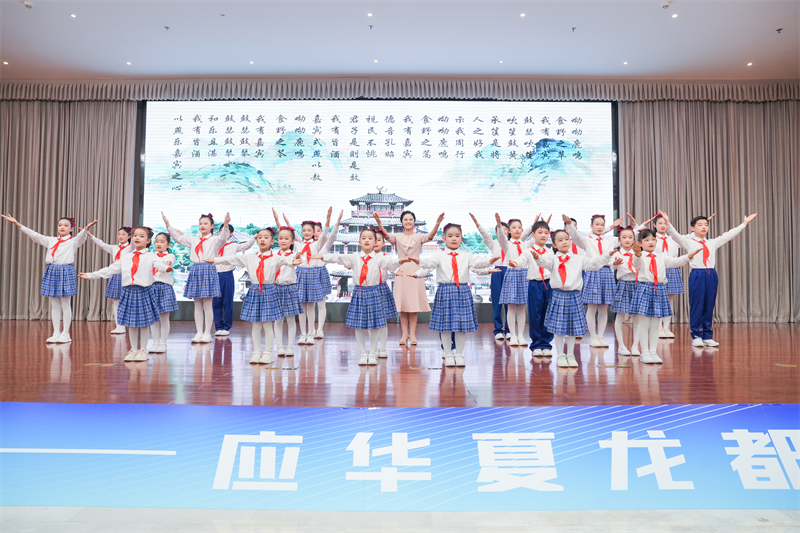 河南省第四届青少年学生读书行动暨河南省中小学书香校园建设现场会举行
