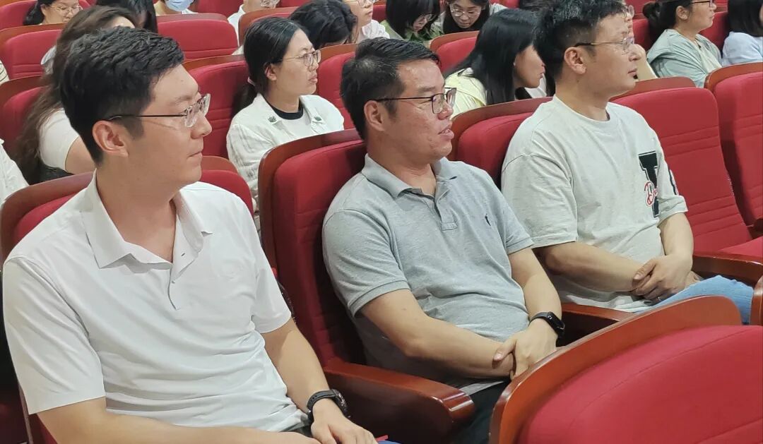 我省举办“高校学工先锋”巡回宣讲启动仪式暨首场宣讲报告会 我省举办“高校学工先锋”巡回宣讲启动仪式暨首场宣讲报告会