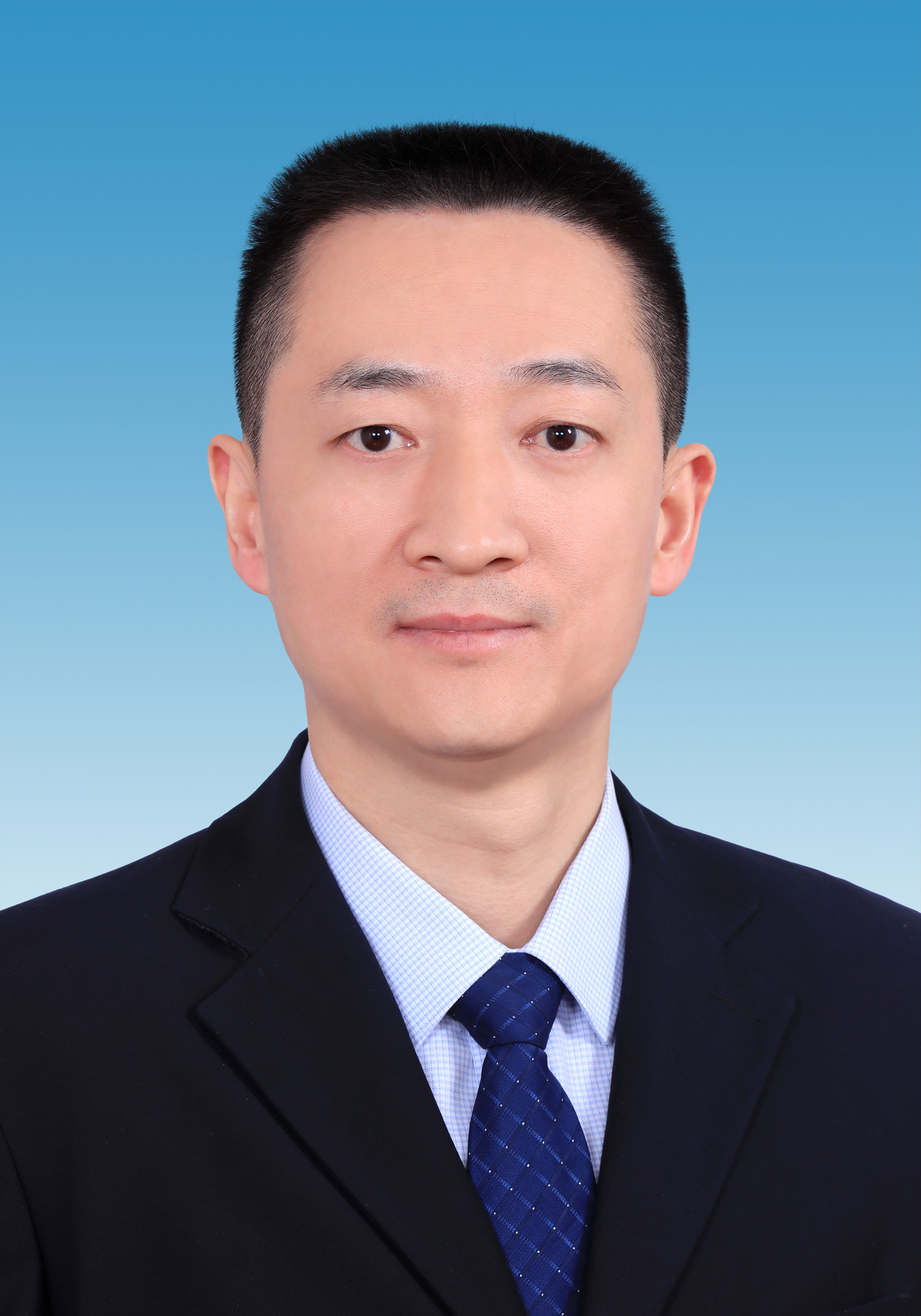 唐新伟